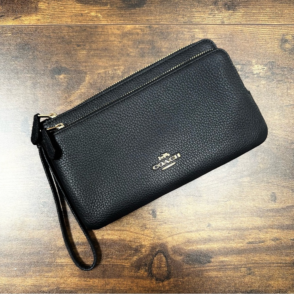 Women’s COACH Double Zip Wallet